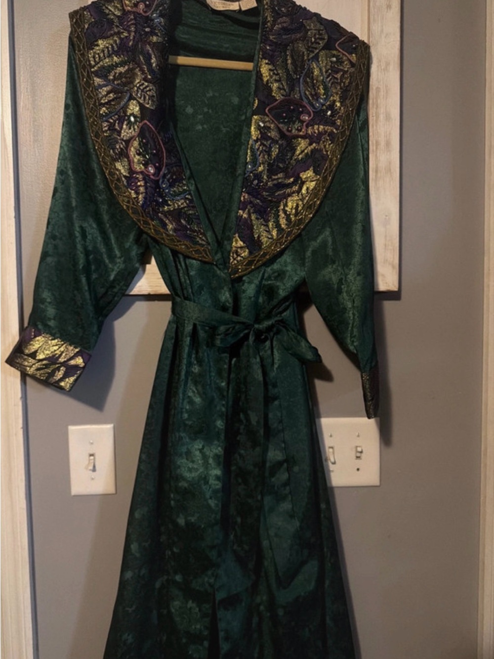 Vintage Victoria's Secret Deep Green Satin robe  with Embroidered
